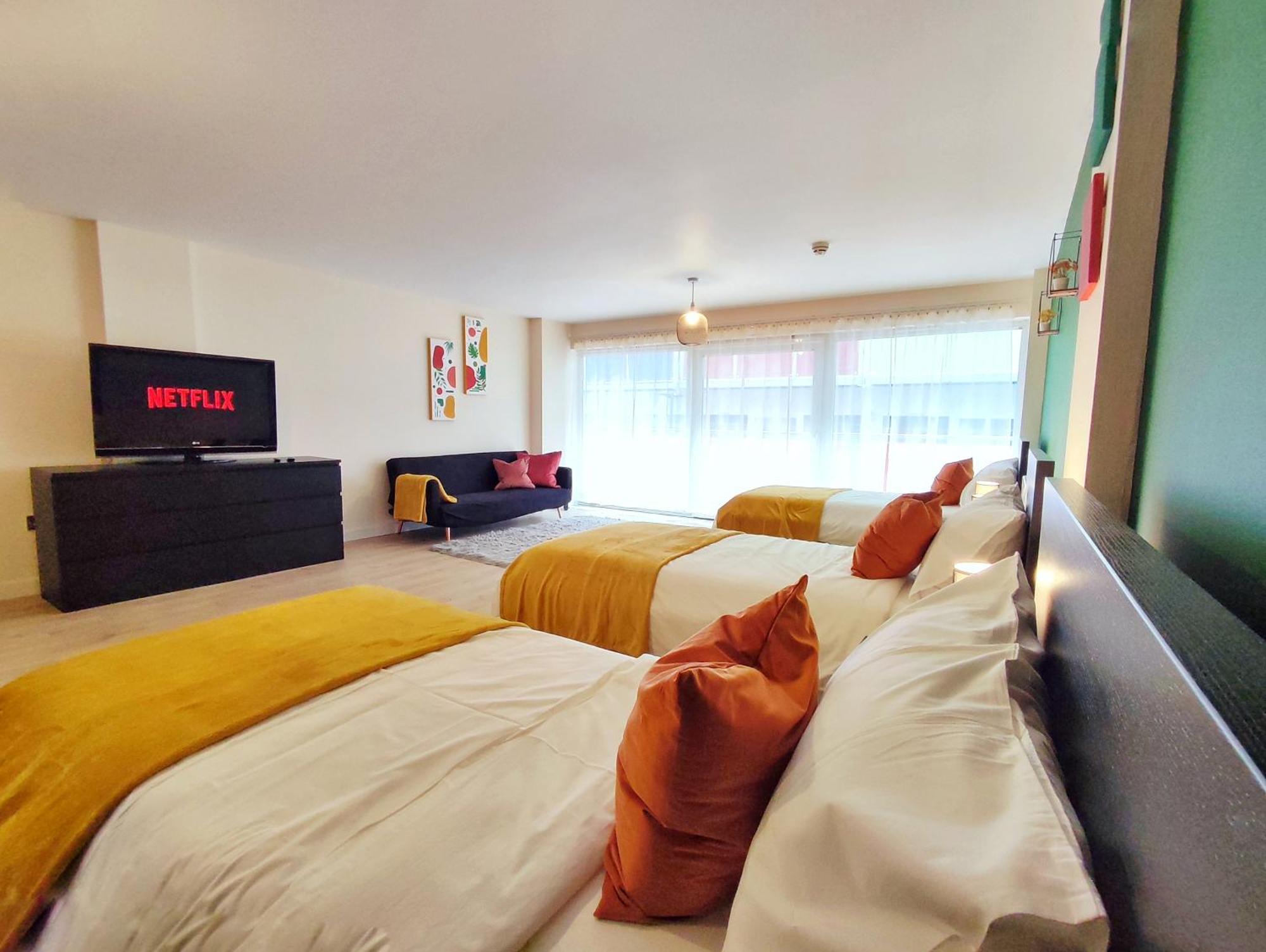 Duplex Apartment In Leeds With King Size Bed - Long Stay Rates Available Exterior photo