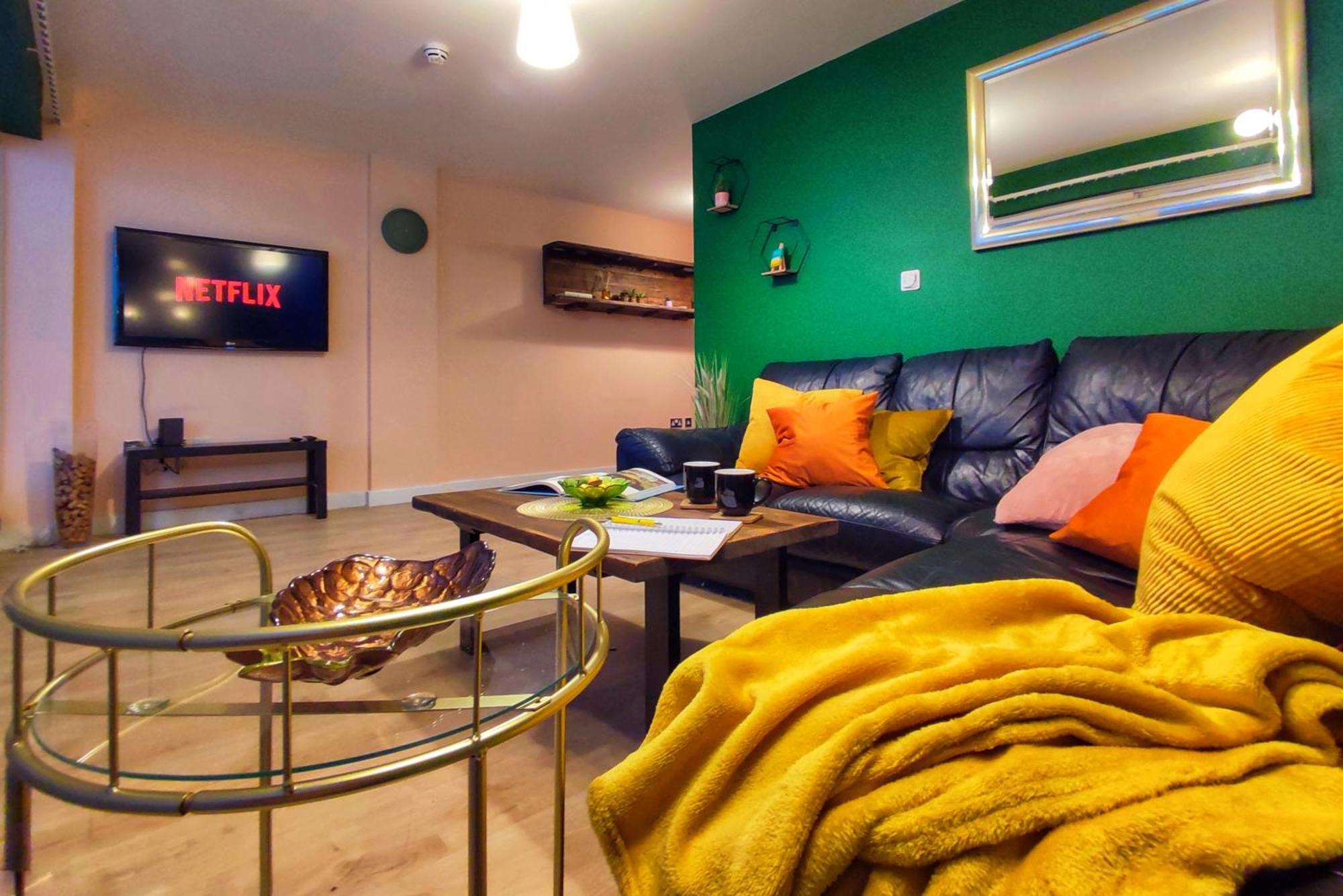 Duplex Apartment In Leeds With King Size Bed - Long Stay Rates Available Exterior photo