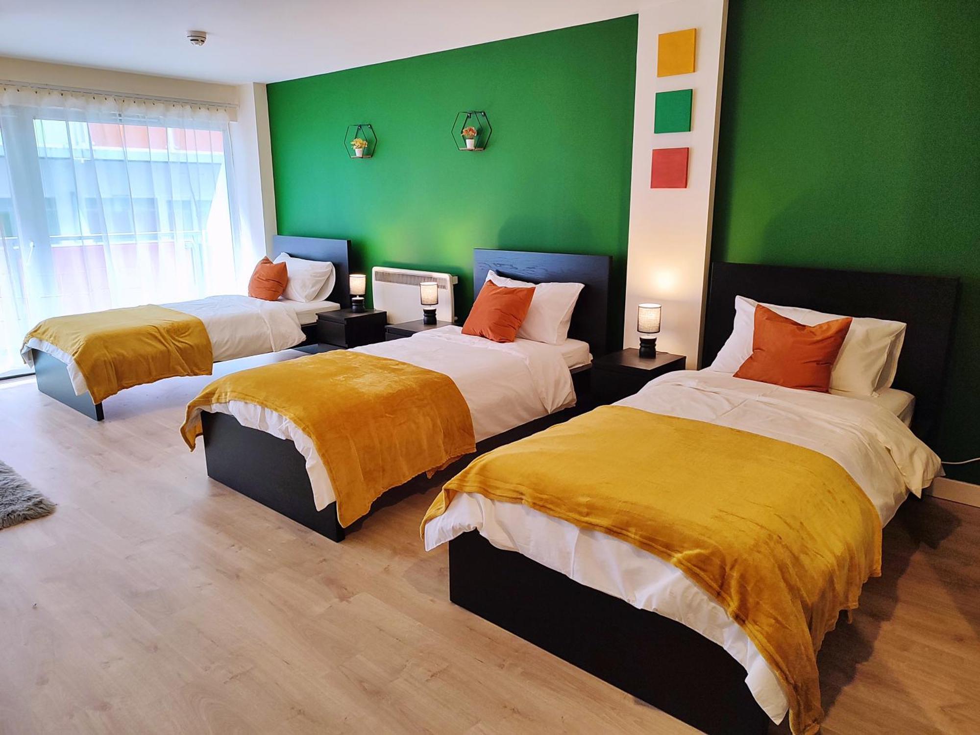 Duplex Apartment In Leeds With King Size Bed - Long Stay Rates Available Exterior photo